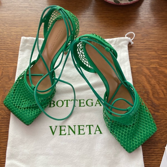 Bottega Veneta Shoes - Bottega Veneta SALE Italian green sandals, Scarps Pelle S. Gonna size 38 EUC
